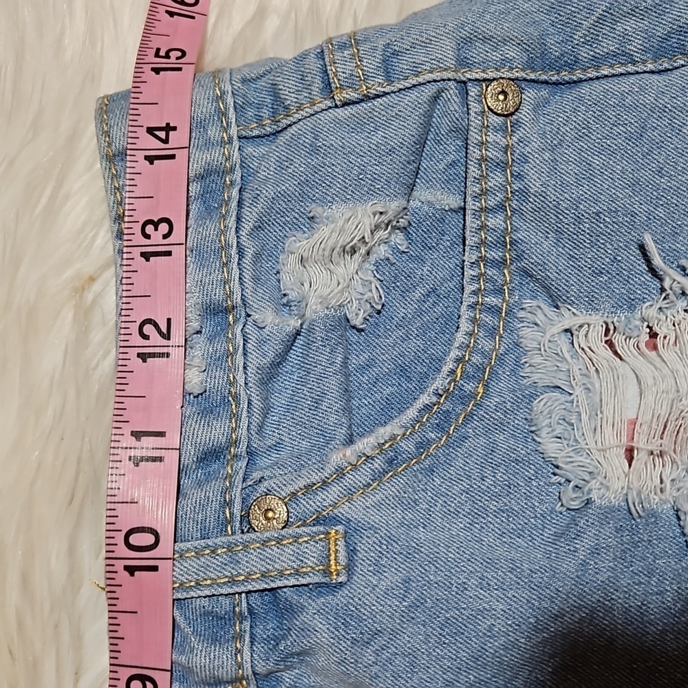 Soundgirl | Distressed High Waisted Jean Shorts - Picture 4 of 6